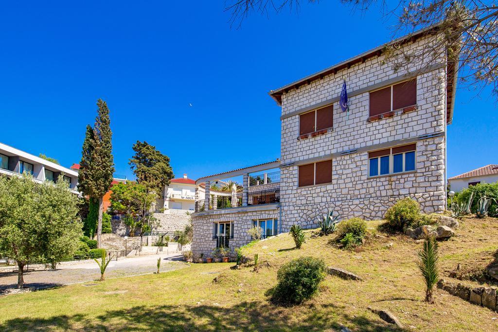Villas Arbia - Margita Beach Hotel Banjol Exterior photo